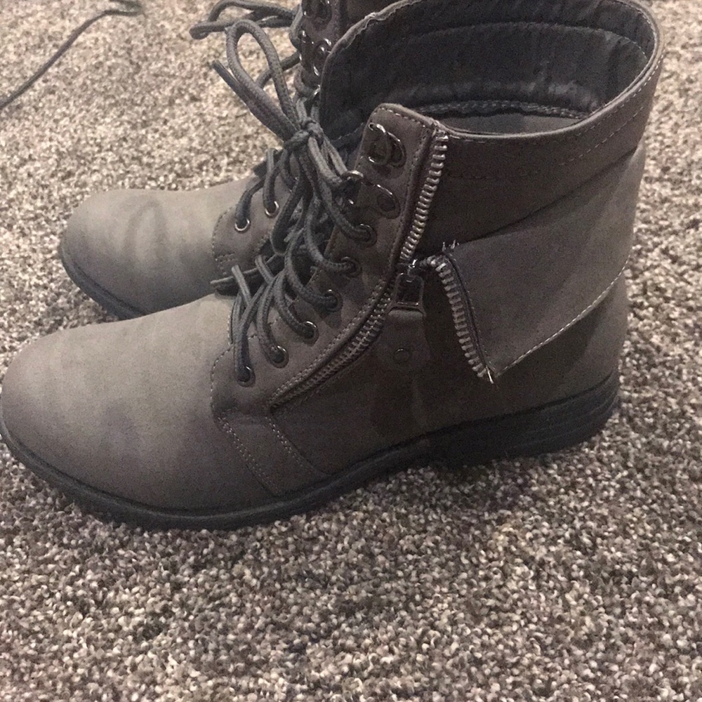Combat Boot - Picture 2 of 3